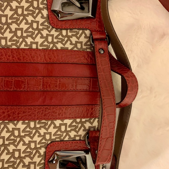 DKNY crossbody bag - Picture 4 of 9